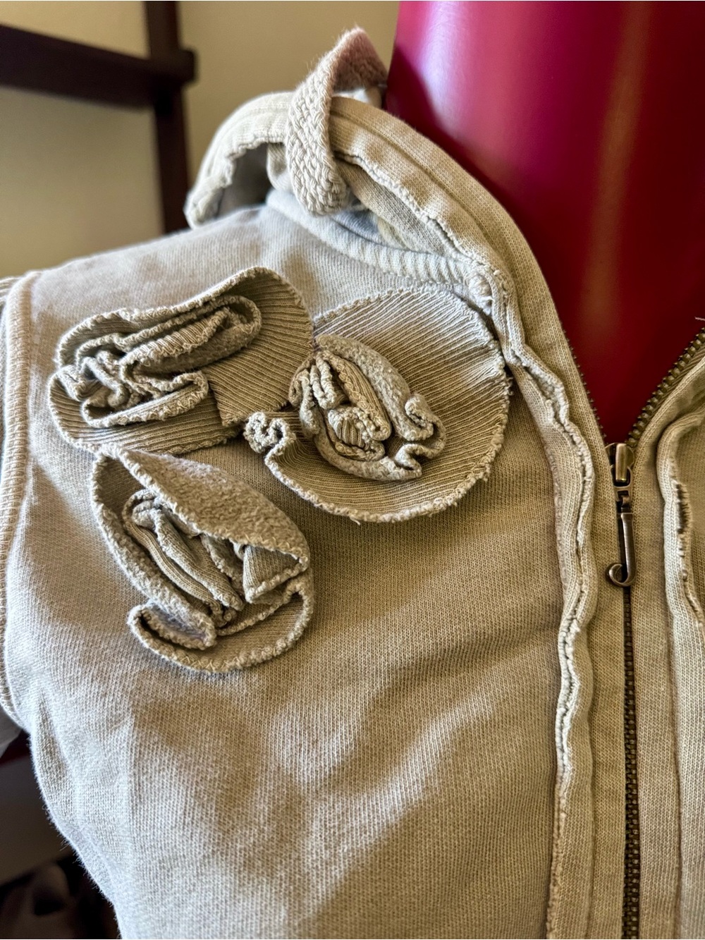 Original Juicy Couture short sleeve zip-up hoodie with flower detail - Picture 2 of 5